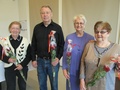 12.5.2015 kukitettavista paikalla oli vasemmalta Aune Inki, Heikki Lukkarinen,
Raisa Klutas ja Aini Koistinen. 